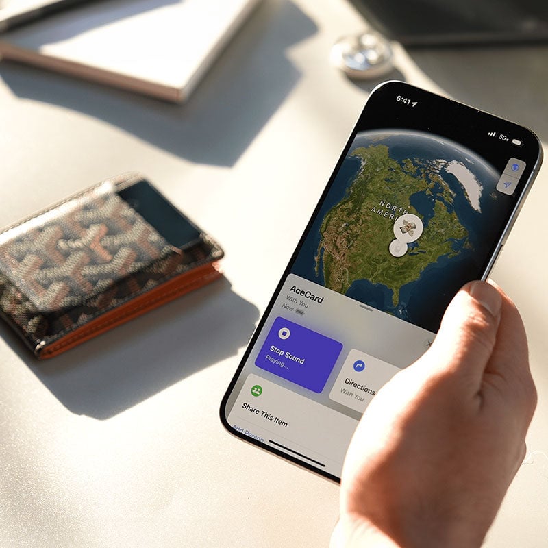 Ultra-Slim Global Tracker Card (iOS Only)