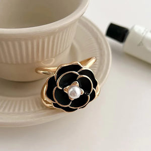 Women's Elegant Pearl Floral Clip